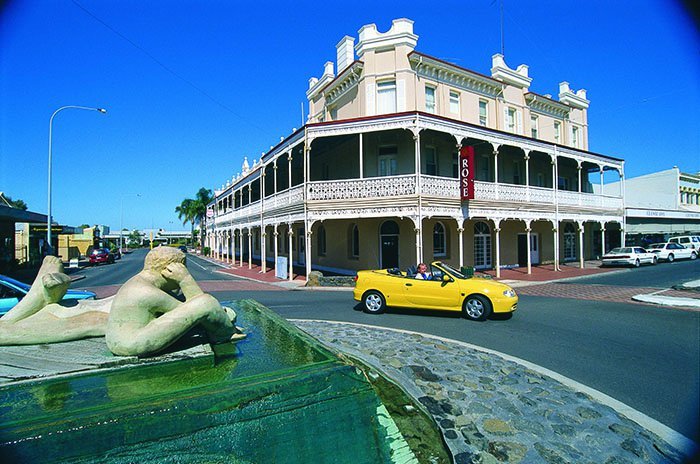 Busselton Jetty, Train Ride & Dolphin Discovery - We Wander