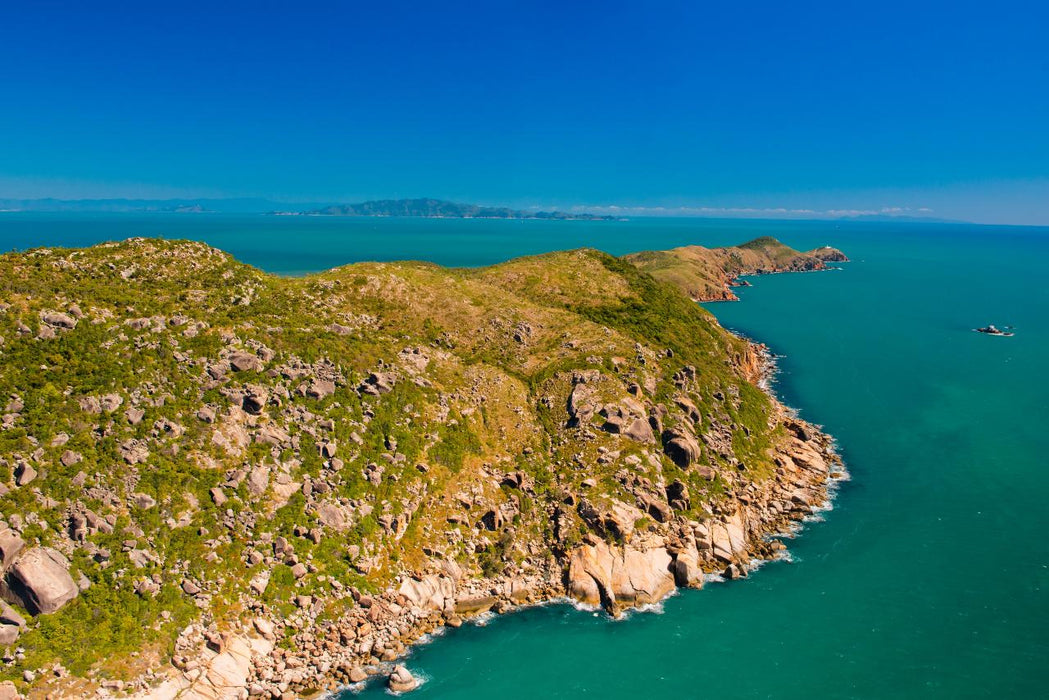 Cape Cleveland Scenic Flight - We Wander