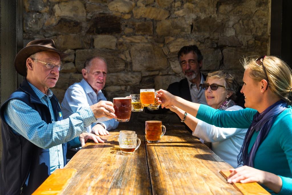 Old Hobart Pub Tour - We Wander